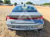 2022 Hyundai Elantra photo