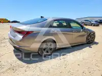 2022 Hyundai Elantra photo