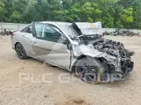 2022 Hyundai Elantra фото