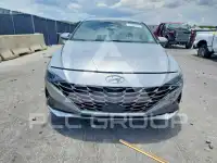 2022 Hyundai Elantra фото