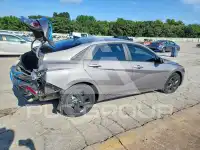 2022 Hyundai Elantra фото