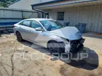 2022 Hyundai Elantra фото