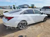 2022 Hyundai Elantra фото