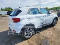 2022 Hyundai Venue photo
