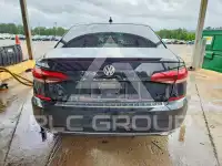 2022 Volkswagen Passat фото