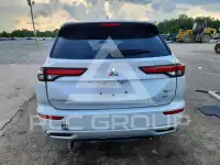 2023 Mitsubishi OUTLANDER photo