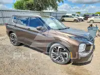 2023 Mitsubishi OUTLANDER photo
