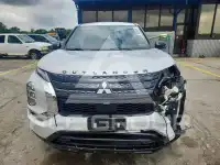 2023 Mitsubishi OUTLANDER фото