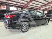 2023 Nissan VERSA photo