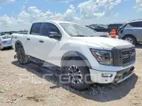 2023 Nissan TITAN фото