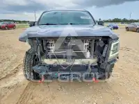 2023 Nissan TITAN фото