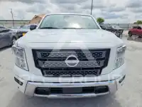 2023 Nissan TITAN фото