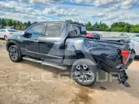 2023 Nissan TITAN фото