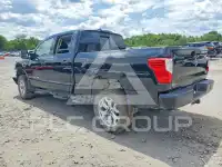 2023 Nissan TITAN фото