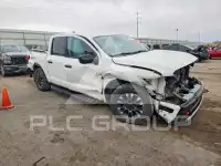 2023 Nissan TITAN фото