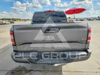 2023 Nissan FRONTIER photo