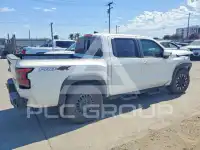 2023 Nissan FRONTIER photo