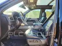 2023 Chevrolet Suburan photo