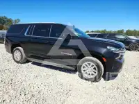2023 Chevrolet Suburan photo
