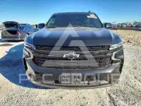 2023 Chevrolet Suburan photo