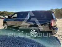 2023 Chevrolet Suburan photo