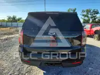 2023 Chevrolet Suburan photo