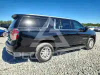 2023 Chevrolet Suburan photo