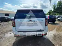2023 Chevrolet Suburan photo
