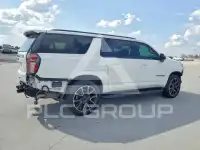 2023 Chevrolet Suburan photo