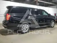 2023 Chevrolet Suburan photo