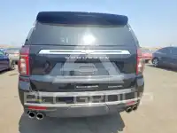 2023 Chevrolet Suburan photo