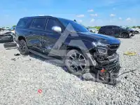 2023 Chevrolet Suburan photo