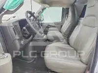 2023 Chevrolet Express фото