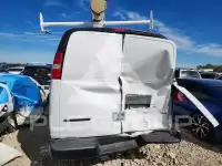 2023 Chevrolet Express фото