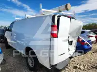 2023 Chevrolet Express фото