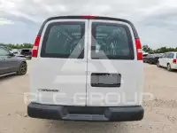 2023 Chevrolet Express фото