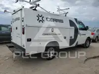 2023 Chevrolet Express фото