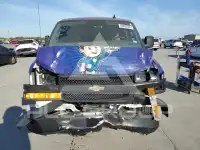 2023 Chevrolet Express фото