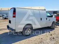 2023 Chevrolet Express фото
