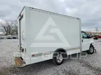 2023 Chevrolet Express фото