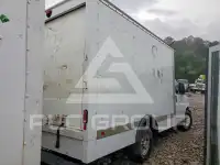 2023 Chevrolet Express фото