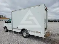 2023 Chevrolet Express фото
