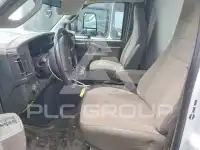 2023 Chevrolet Express фото