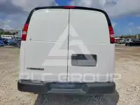 2023 Chevrolet Express фото