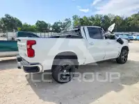 2023 Chevrolet Silverado фото