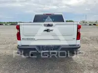 2023 Chevrolet Silverado фото