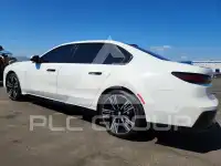 2023 BMW 740 фото
