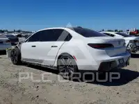 2023 BMW 740 фото