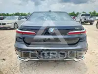 2023 BMW 740 фото