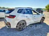 2023 BMW X1 фото